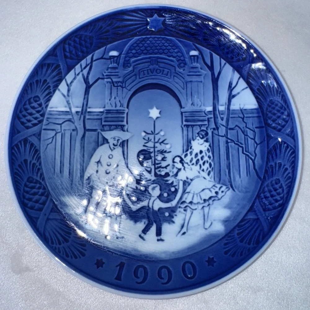 7 Royal Copenhagen Vintage Set Christmas Porcelain Blue White Collection Plates